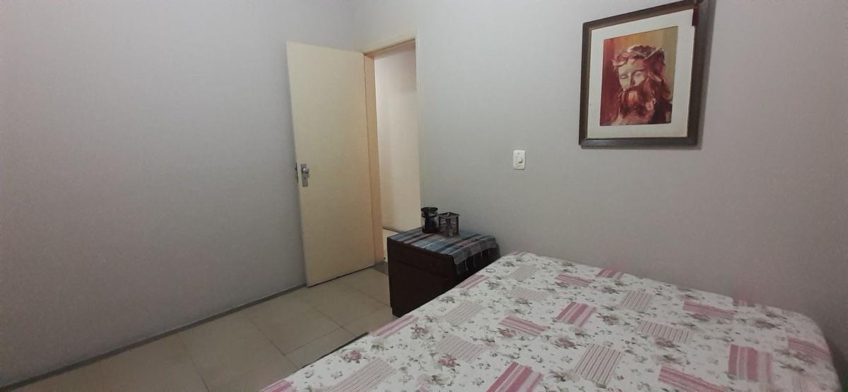 Casa Comercial, Sagrada Família, 3 Quartos, 1 Vaga, 1 Suíte