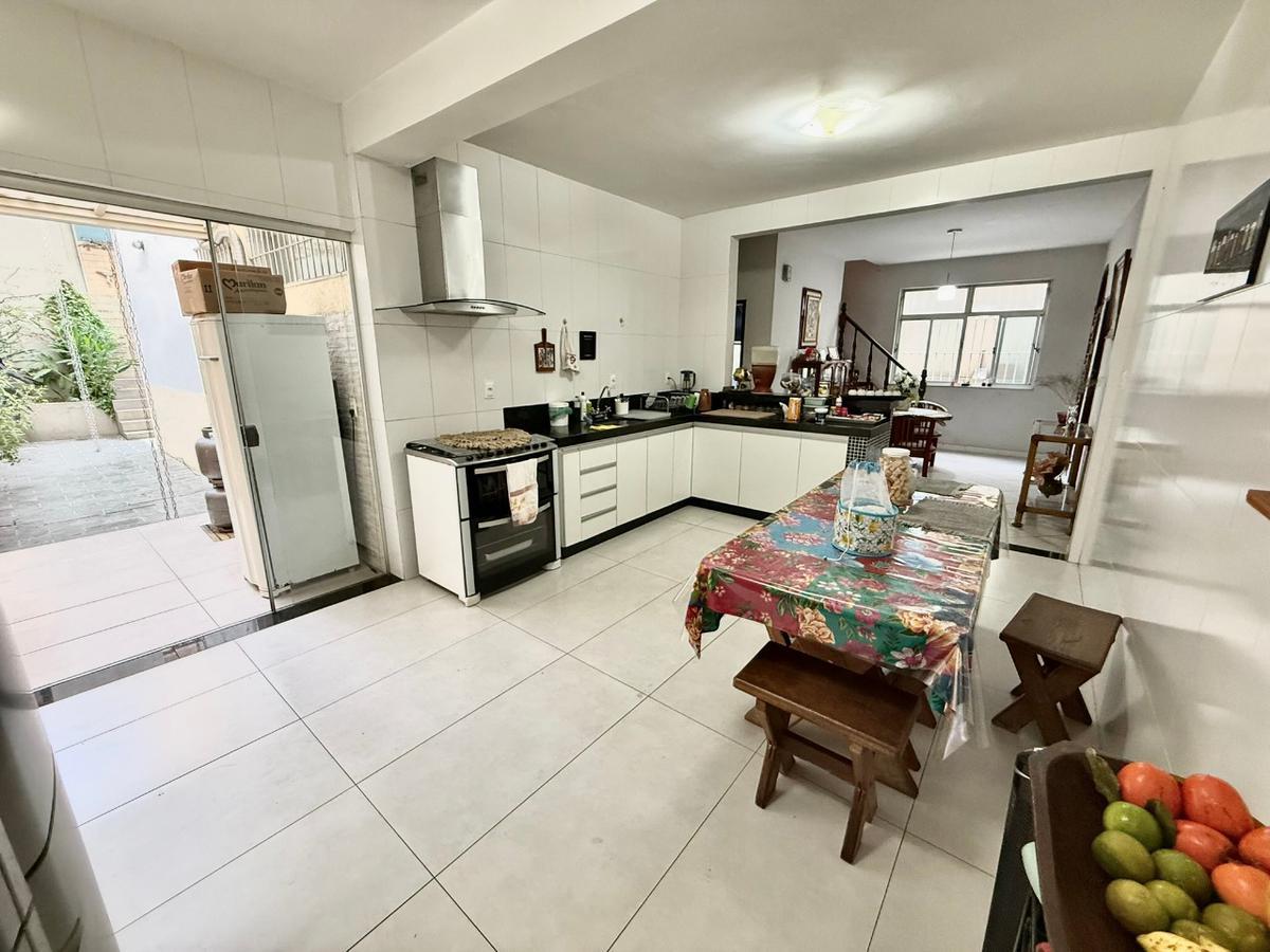 Casa, Liberdade, 5 Quartos, 4 Vagas, 2 Suítes