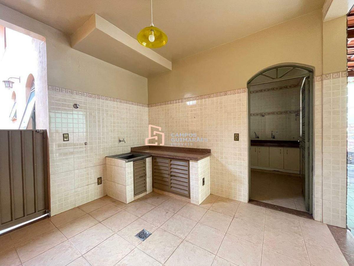 Casa, Serrano, 4 Quartos, 2 Vagas, 2 Suítes