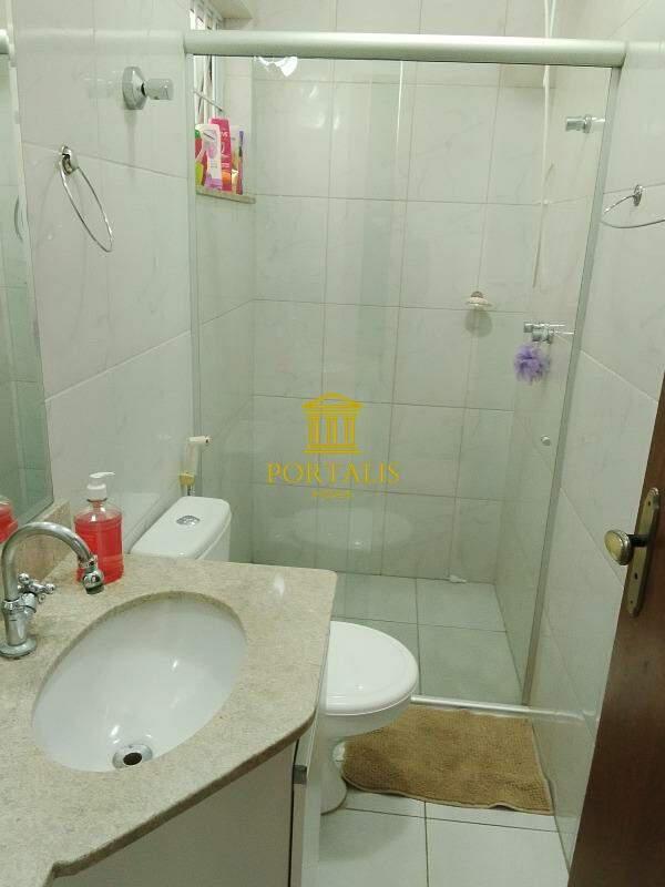 Casa, Esplanada, 4 Quartos, 1 Vaga, 1 Suíte
