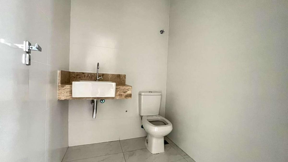 Cobertura, Centro, 2 Quartos, 0 Vaga, 4 Suítes