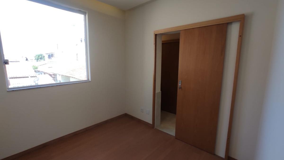 Casa, Santa Rosa, 3 Quartos, 4 Vagas, 1 Suíte