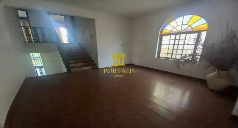 Casa, Cidade Nova, 5 Quartos, 3 Vagas, 1 Suíte