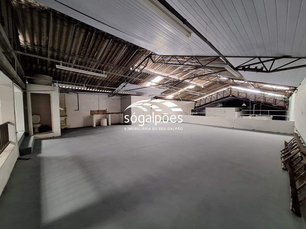 Galpão, Carlos Prates