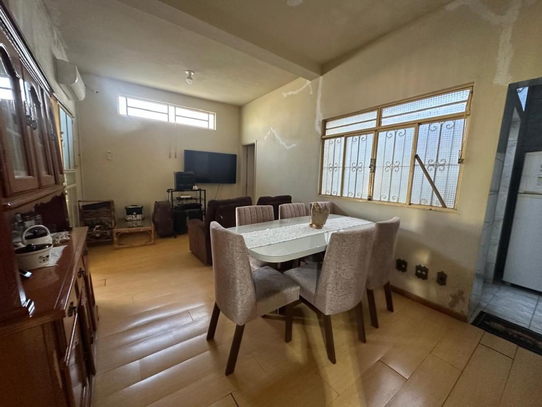 Casa, Centro, 3 Quartos, 2 Vagas