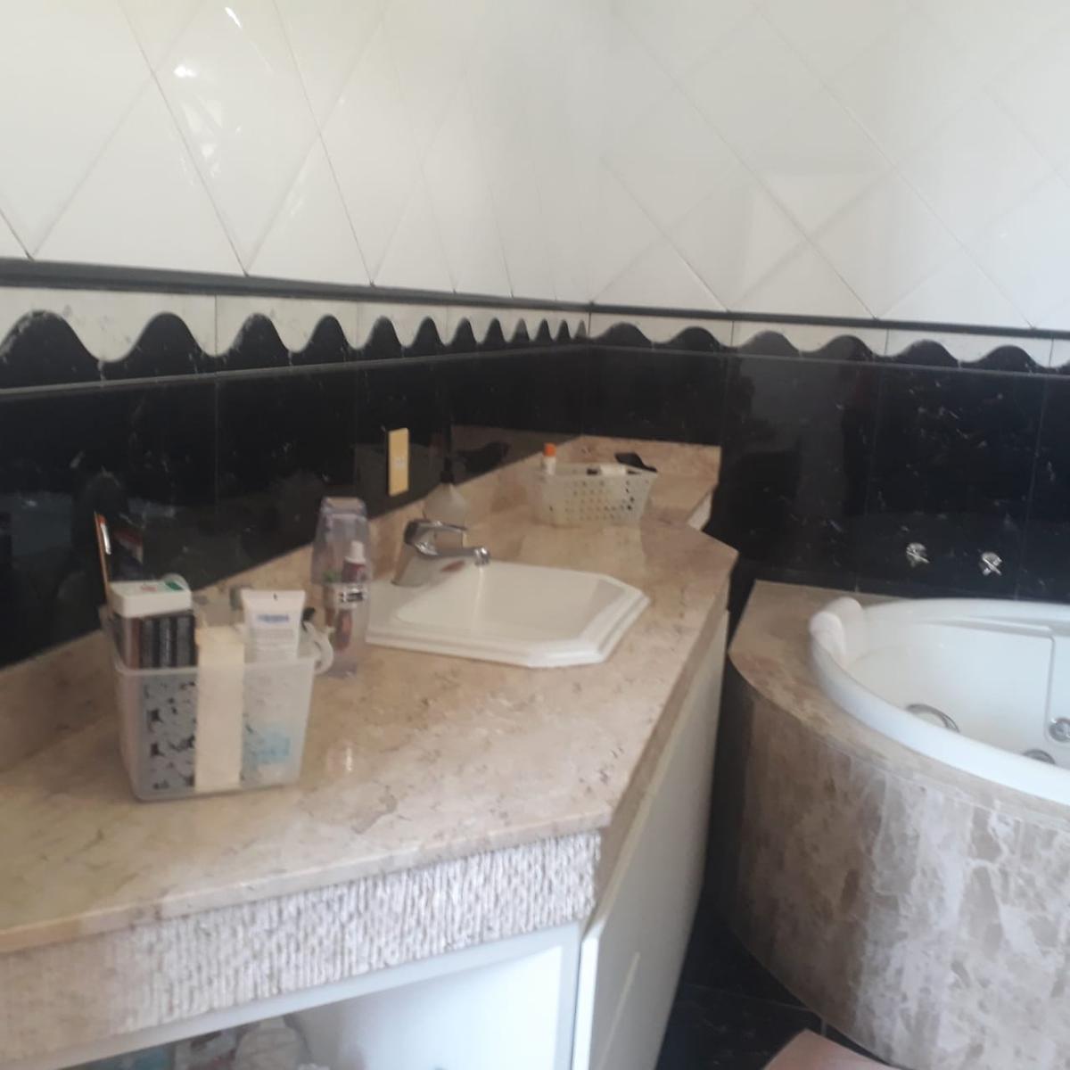 Casa, Heliópolis, 4 Quartos, 4 Vagas, 1 Suíte