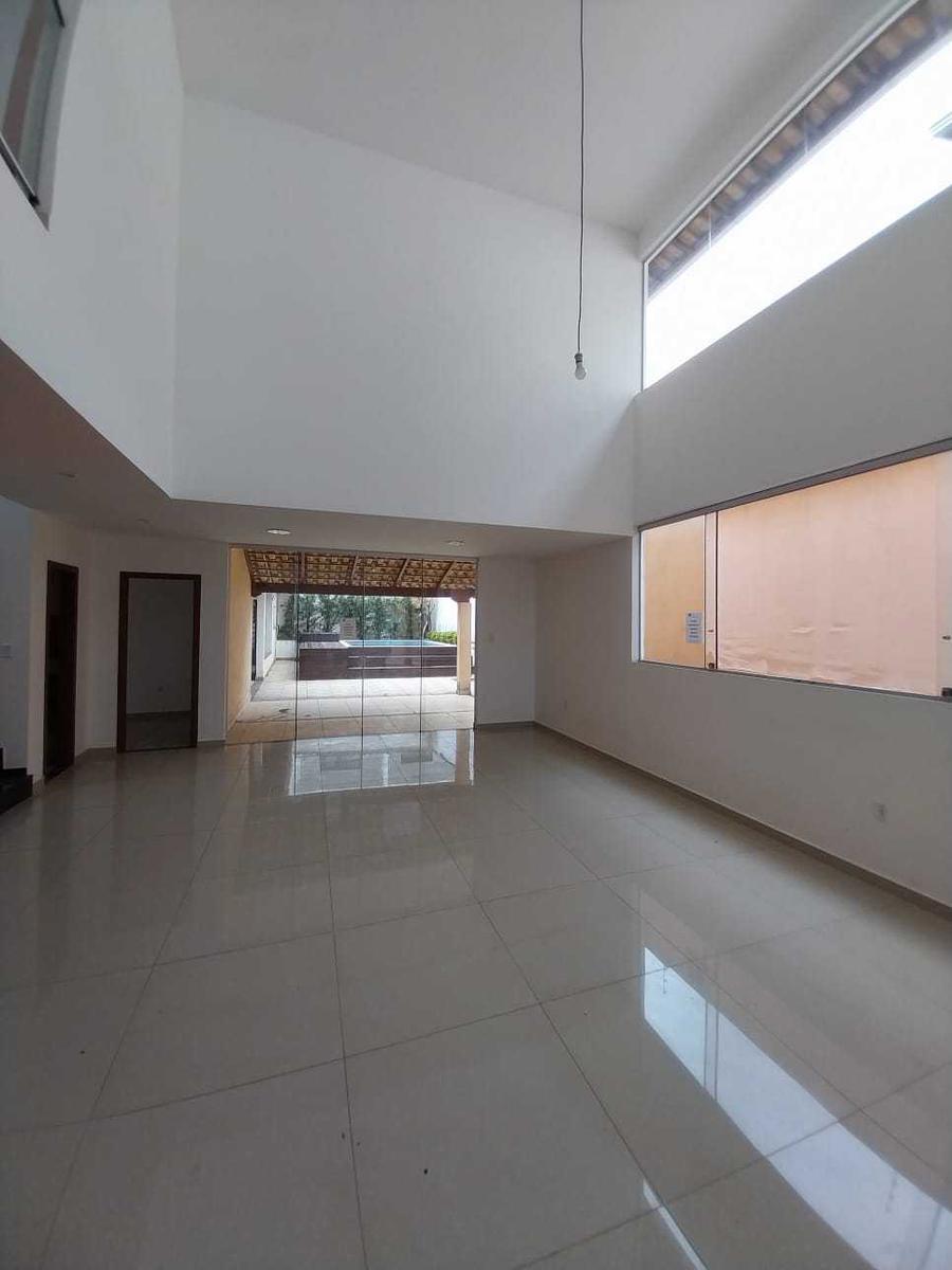 Casa, Trevo, 4 Quartos, 4 Vagas, 3 Suítes