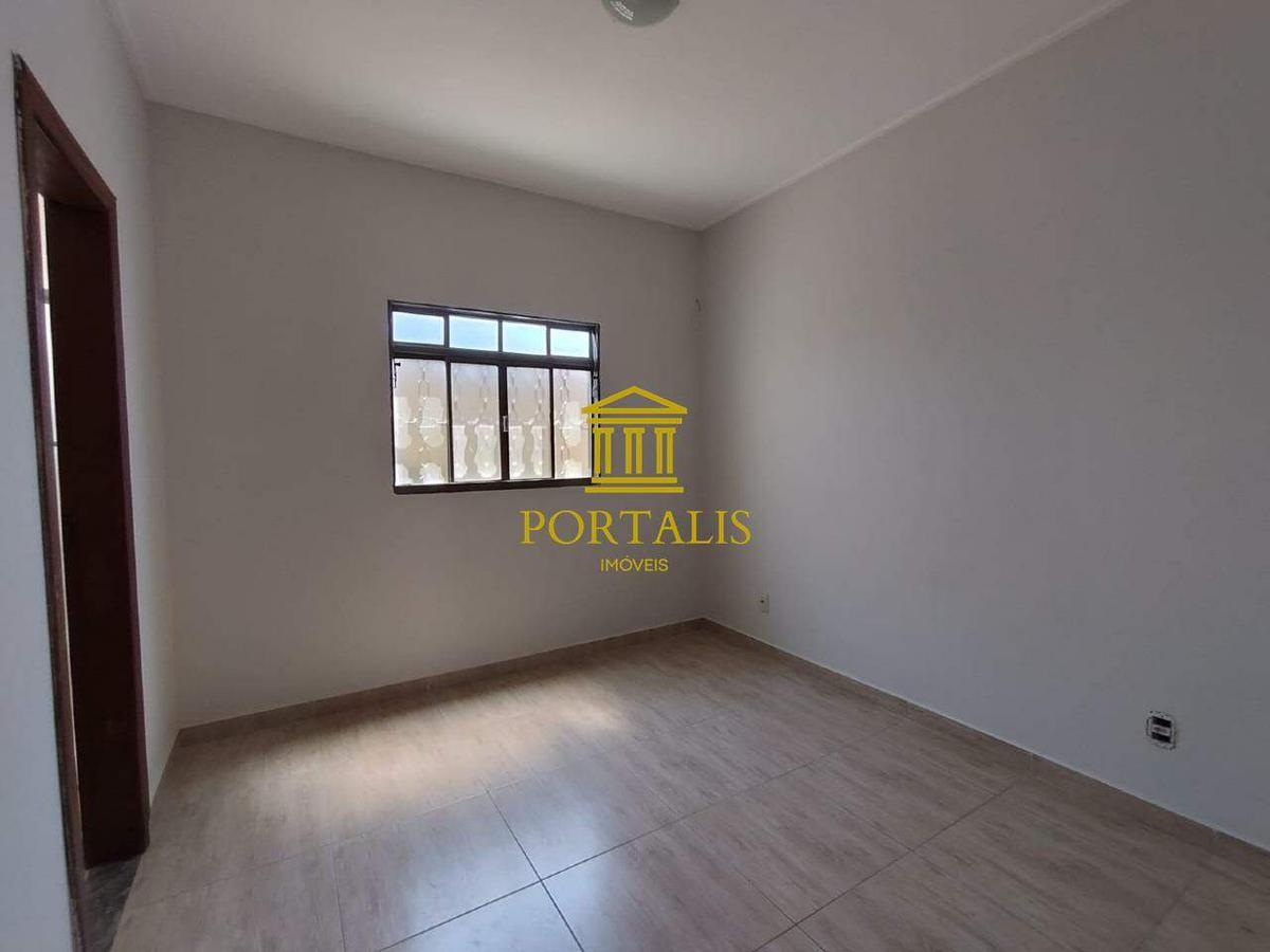 Casa, Aparecida, 3 Quartos, 1 Vaga, 1 Suíte