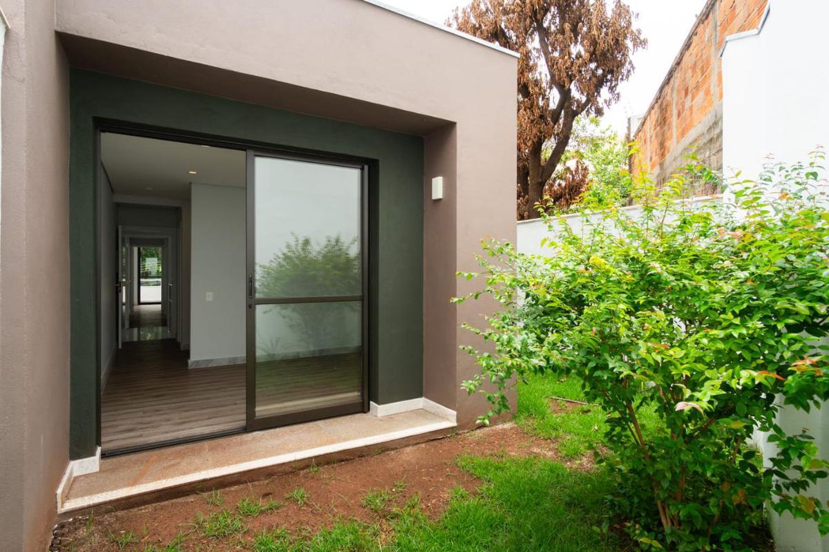 Casa, Planalto, 4 Quartos, 2 Vagas, 1 Suíte