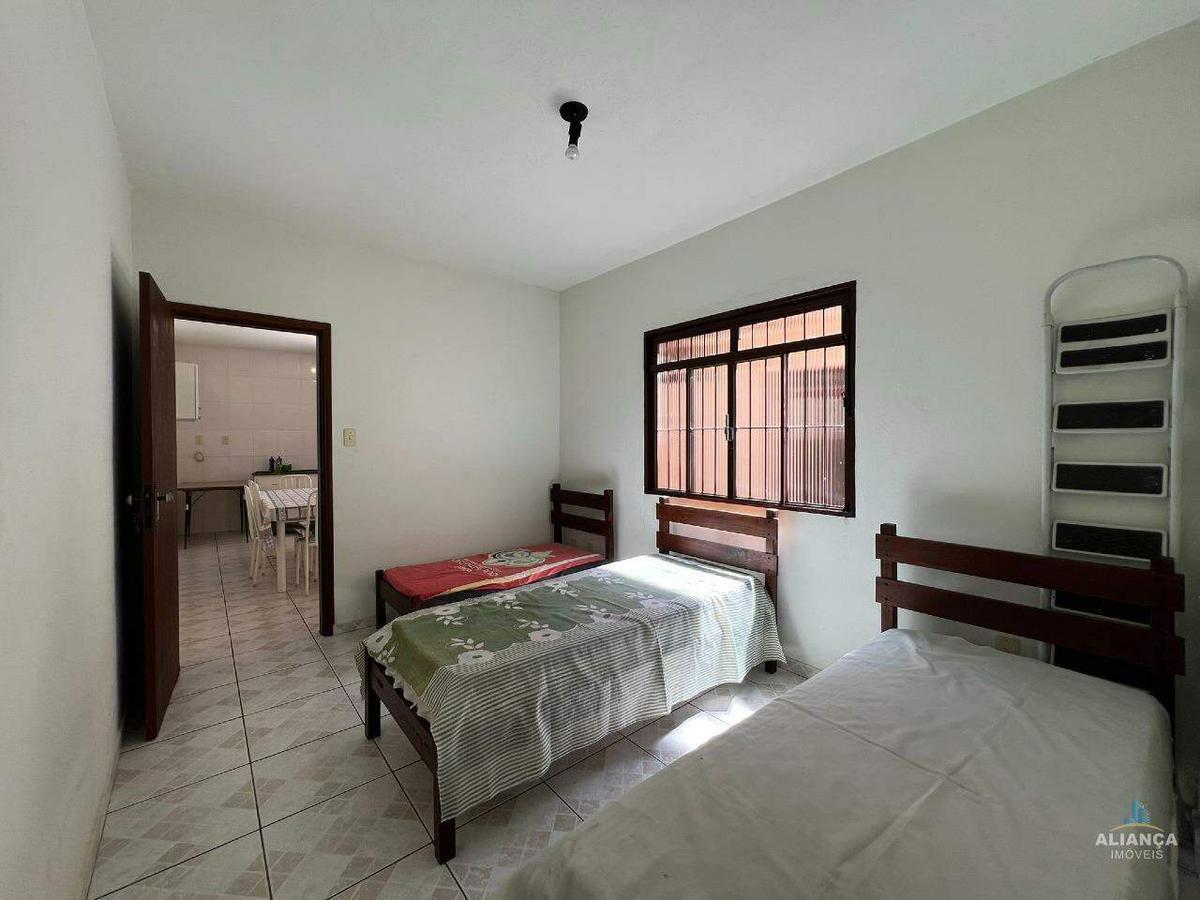 Casa, Centro, 3 Quartos, 4 Vagas, 2 Suítes