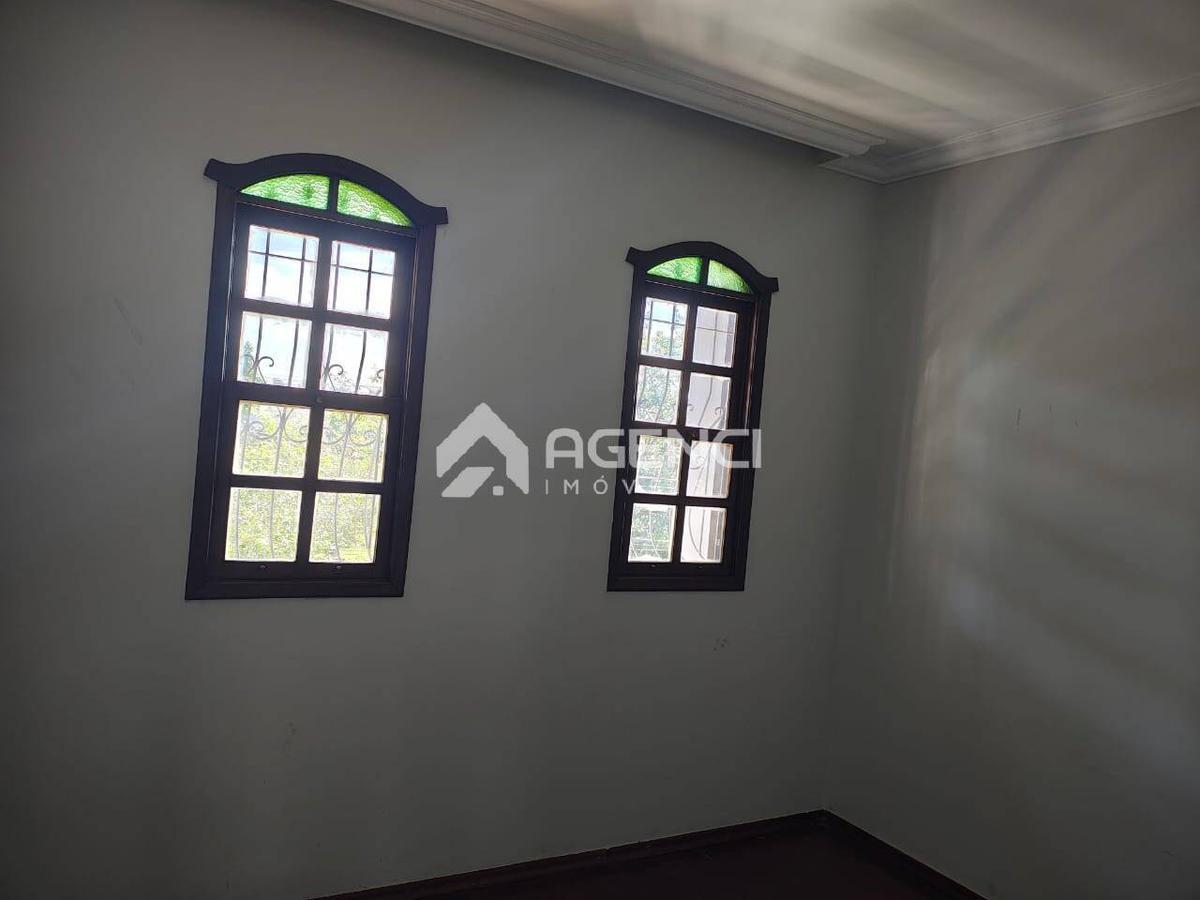 Casa, Serrano, 4 Quartos, 0 Vaga, 1 Suíte