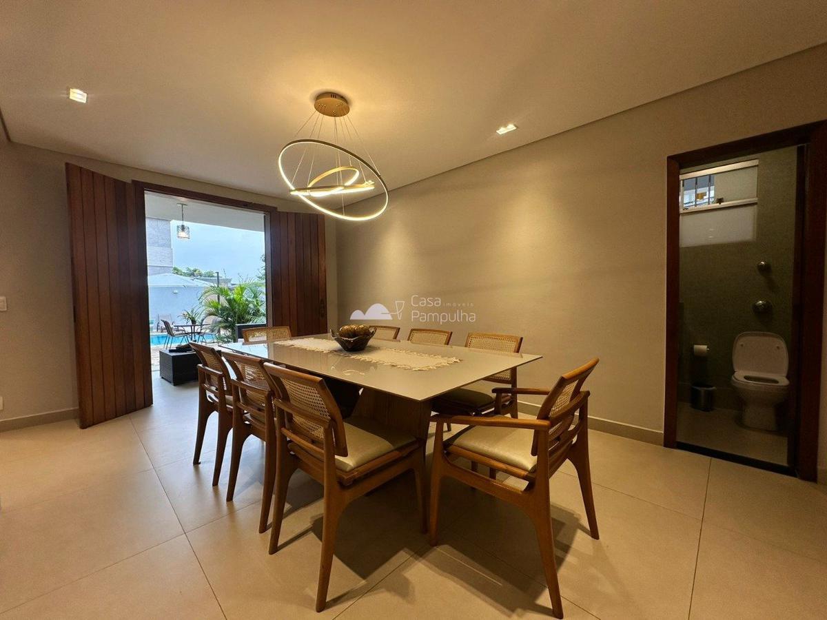 Casa, Planalto, 4 Quartos, 2 Vagas, 3 Suítes