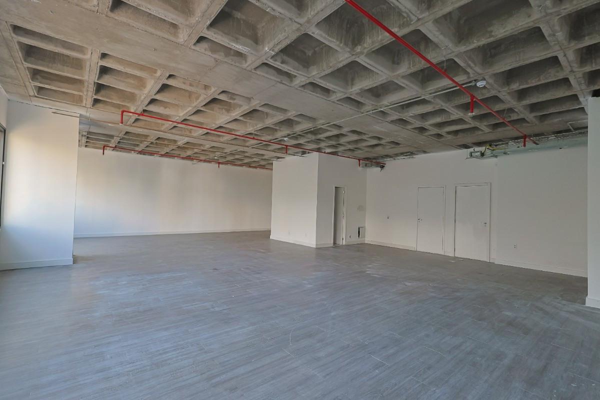 Sala, Vila da Serra, 0 Quarto, 3 Vagas