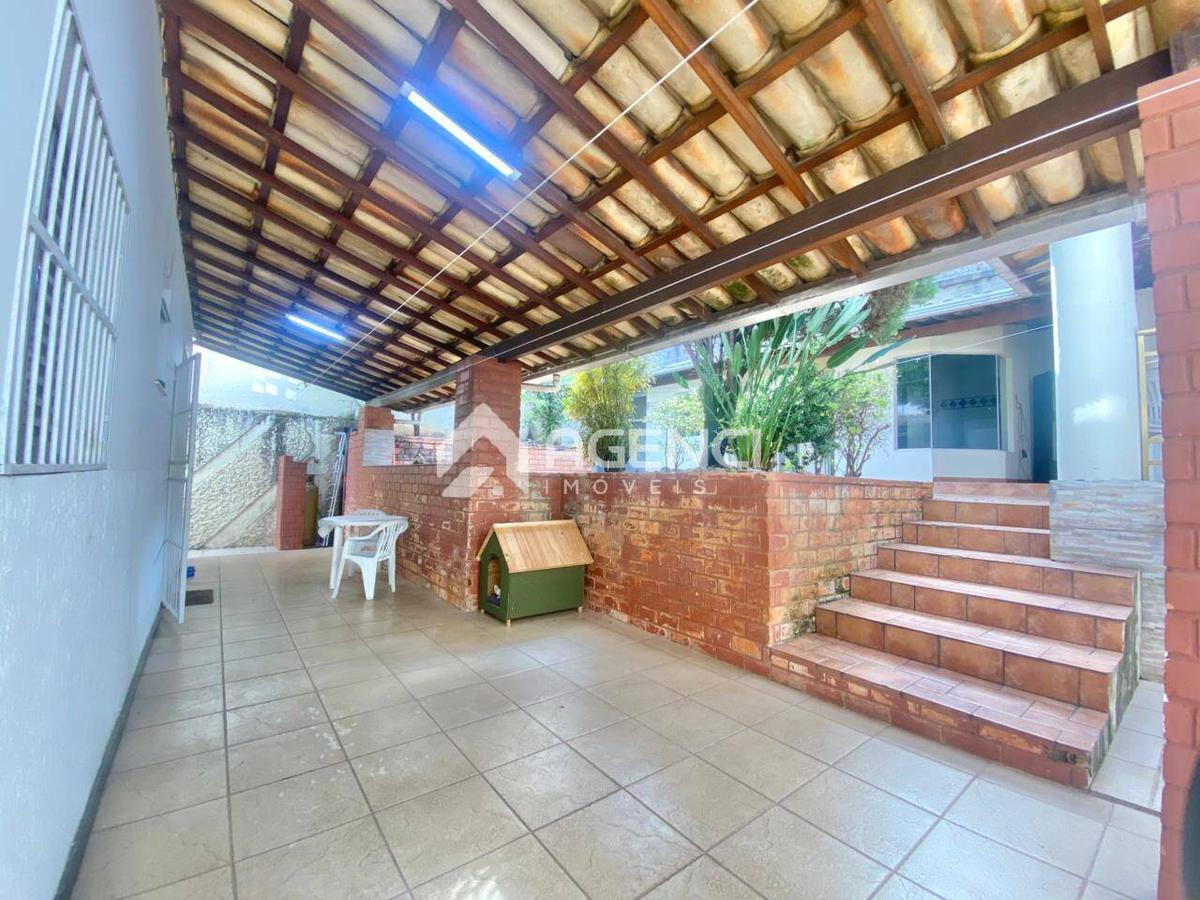 Casa, Serrano, 4 Quartos, 0 Vaga, 1 Suíte