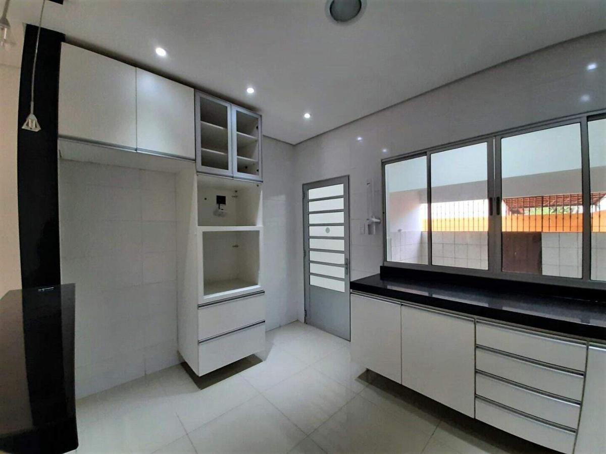 Casa, Frimisa, 3 Quartos, 3 Vagas, 1 Suíte