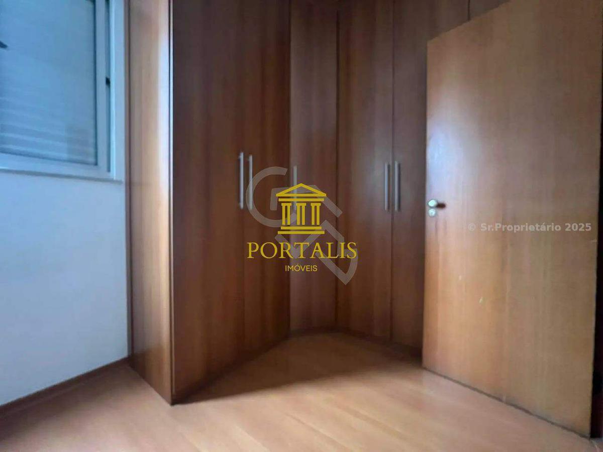 Apartamento, Estoril, 3 Quartos, 1 Vaga, 1 Suíte