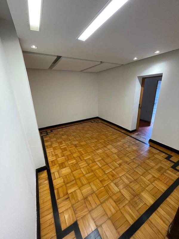 Casa, Lourdes, 5 Quartos, 0 Vaga, 1 Suíte