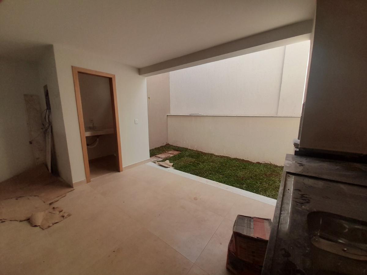 Casa, Esplanada, 3 Quartos, 2 Vagas, 1 Suíte