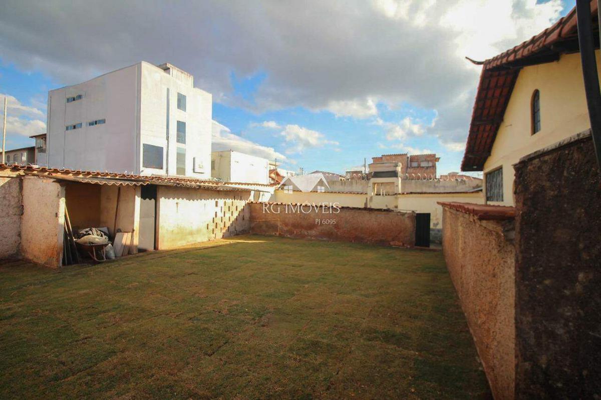 Casa, Milionários, 2 Quartos, 1 Vaga, 1 Suíte