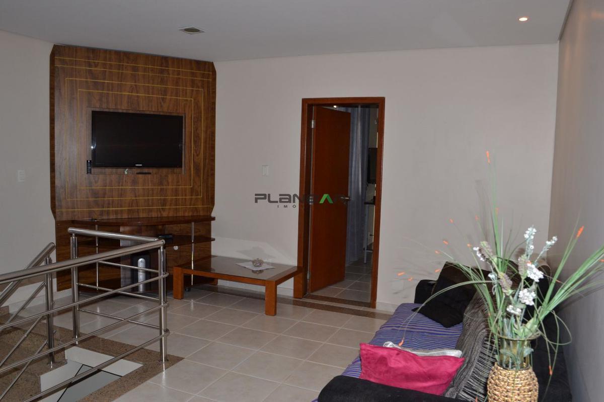 Casa, Jardim Riacho das Pedras, 4 Quartos, 5 Vagas, 1 Suíte