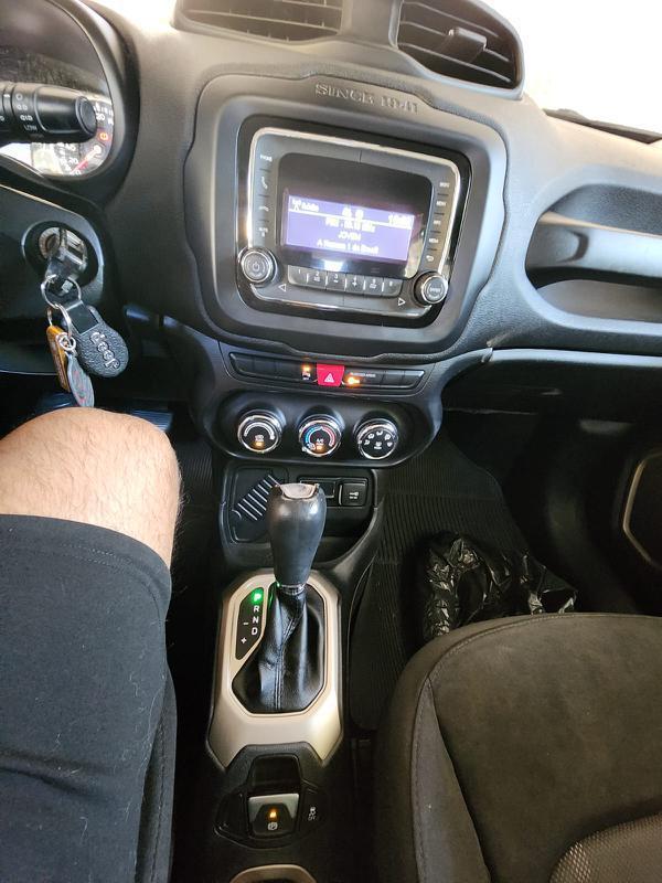 Jeep Renegade Sport 1.8 4x2 Flex 16v Aut.