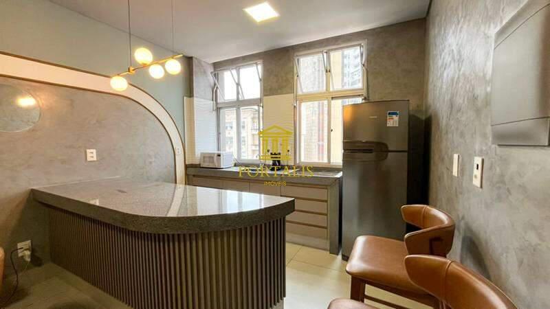 Apartamento, Centro, 2 Quartos, 0 Vaga, 1 Suíte