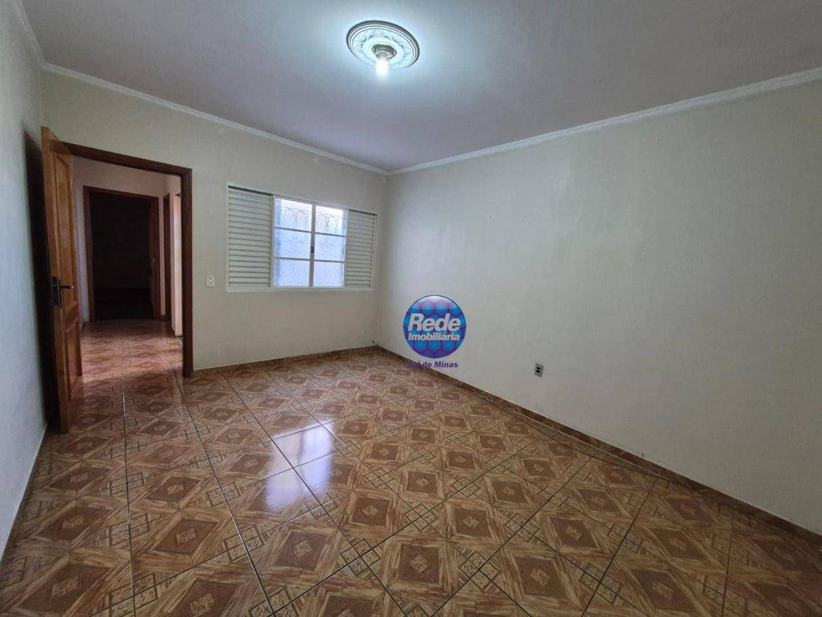 Casa, Jardim Cidade Nova, 3 Quartos, 2 Vagas, 1 Suíte