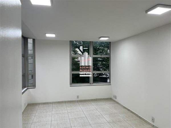 Sala, Funcionários