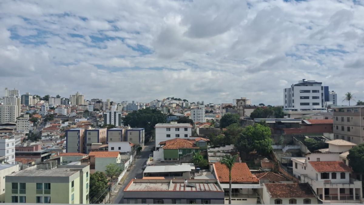 Cobertura, Sagrada Família, 2 Quartos, 3 Vagas, 1 Suíte