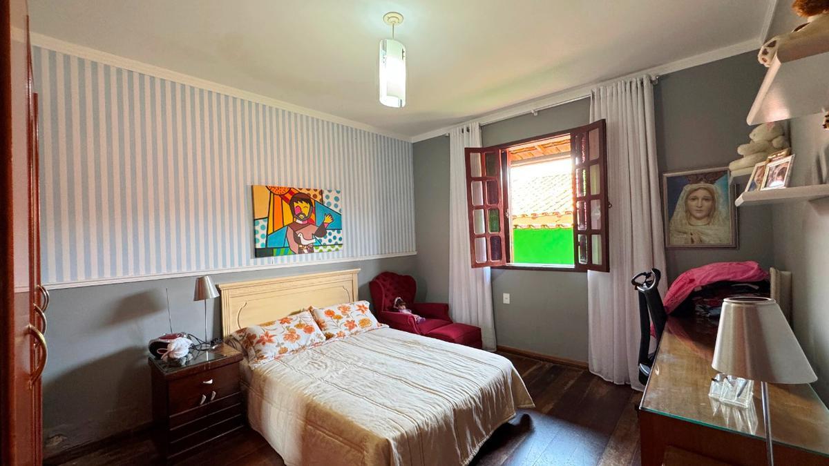 Casa, Planalto, 4 Quartos, 3 Vagas, 2 Suítes