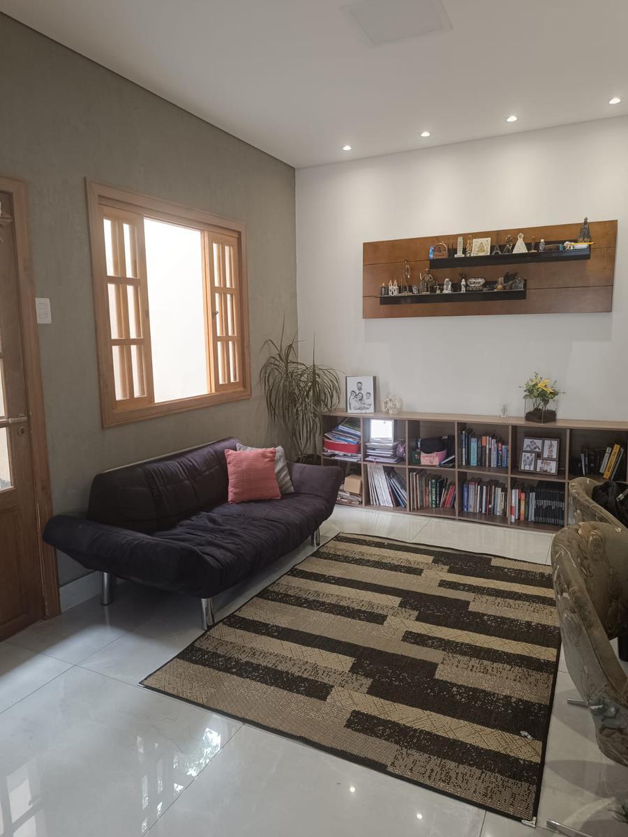 Casa, Jardim América, 3 Quartos, 4 Vagas, 2 Suítes