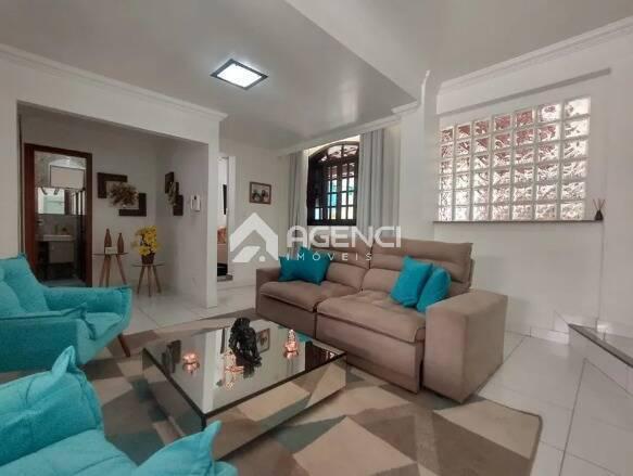 Casa, Monte Castelo, 5 Quartos, 0 Vaga, 1 Suíte