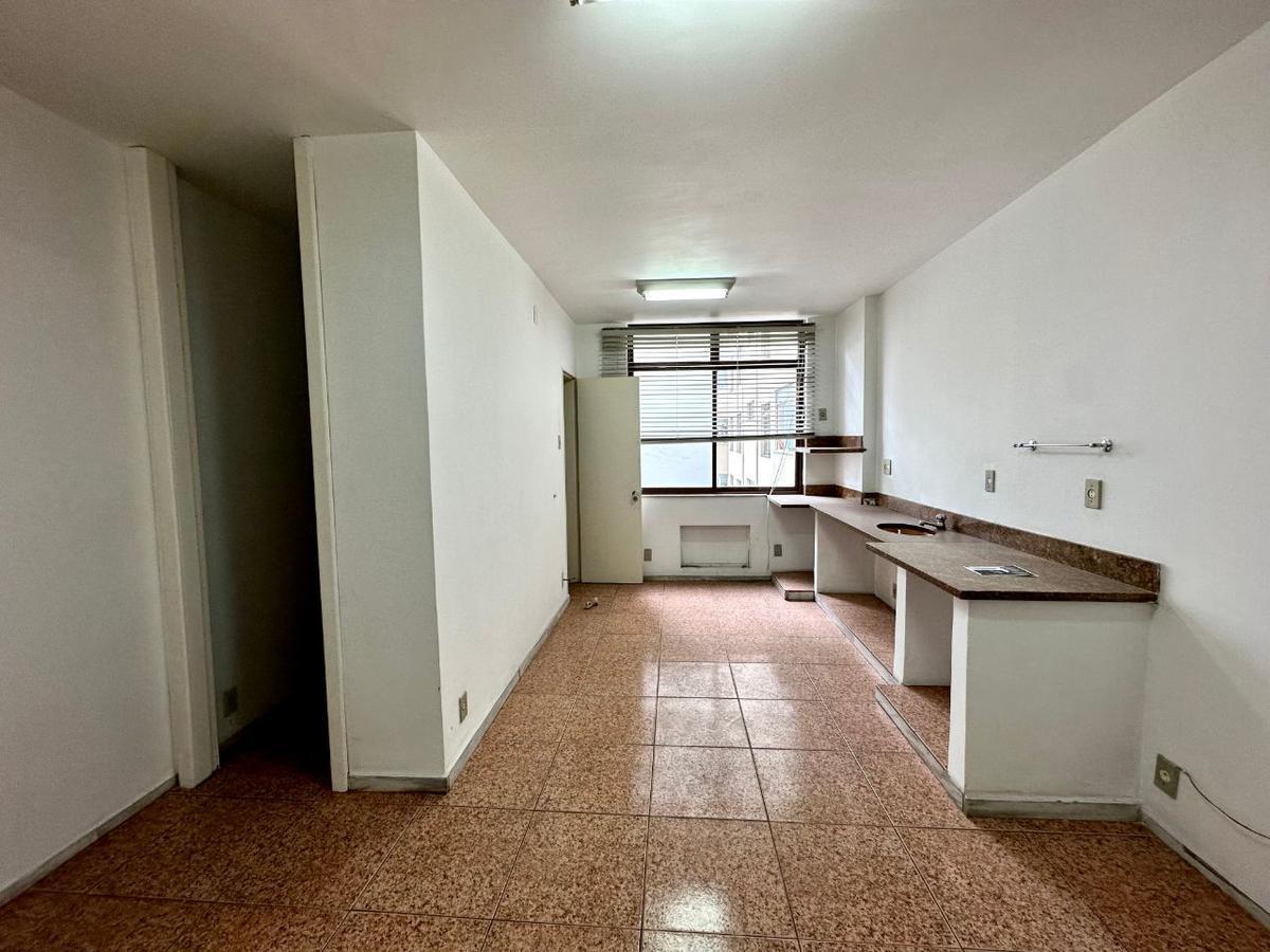 Sala, Centro, 0 Quarto, 0 Vaga