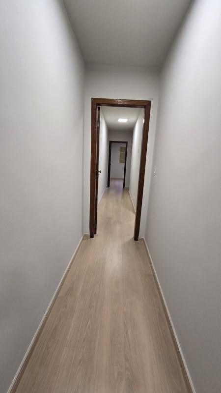 Casa, Castelo, 4 Quartos, 2 Vagas, 1 Suíte