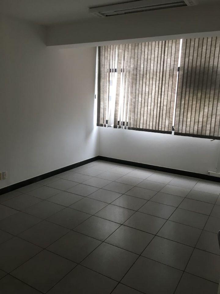 Andar, Estoril, 0 Quarto, 5 Vagas
