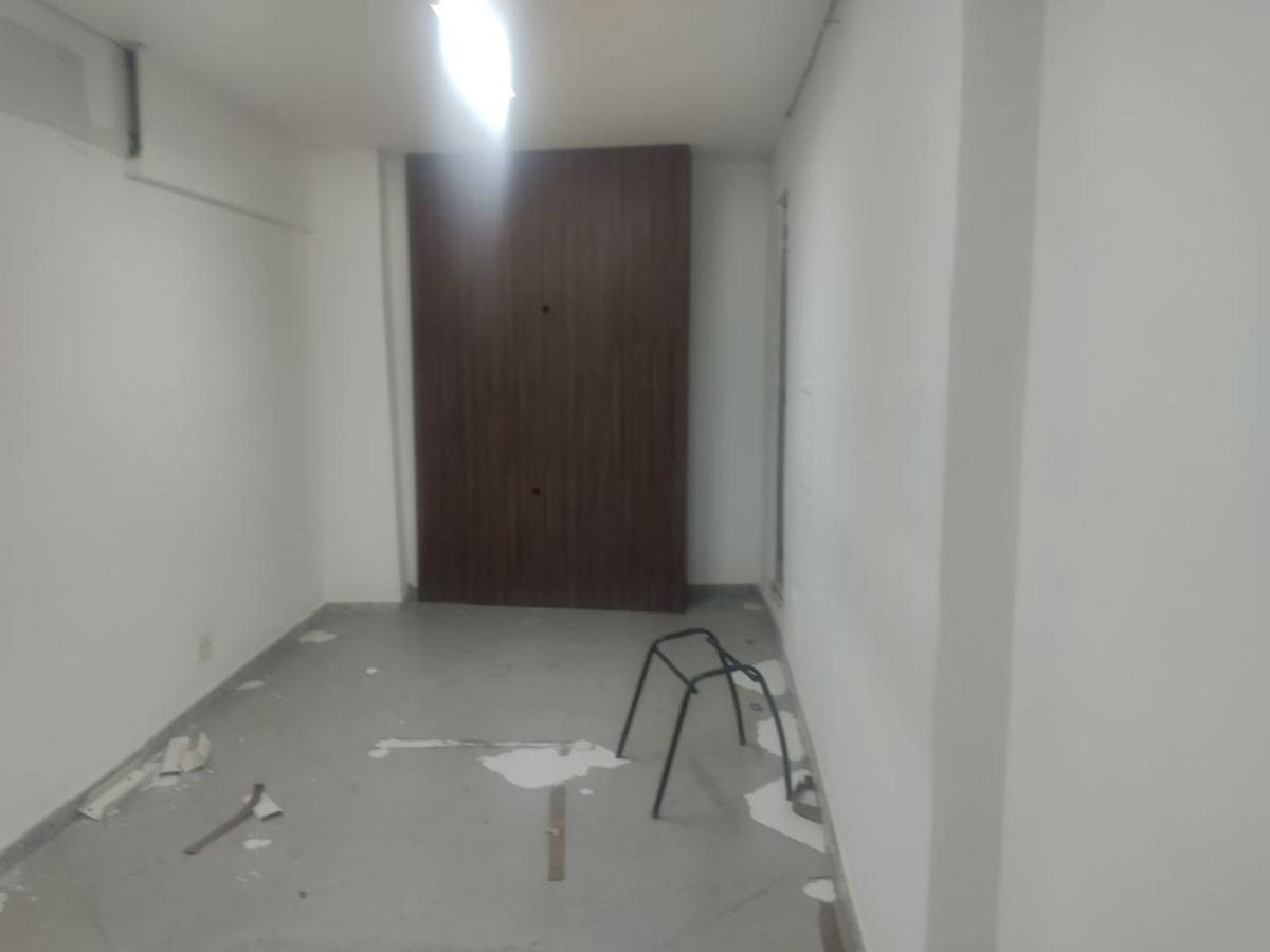 Prédio, Santa Cruz, 0 Quarto, 6 Vagas