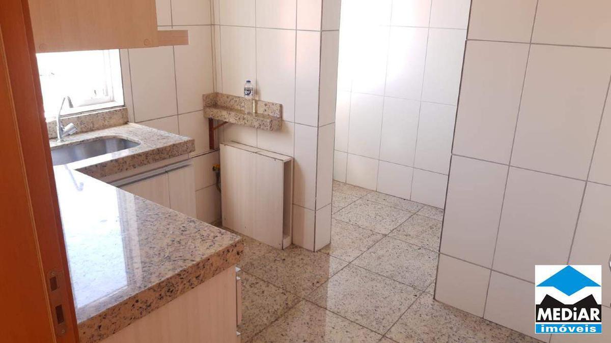Apartamento, Floresta, 2 Quartos, 2 Vagas, 1 Suíte