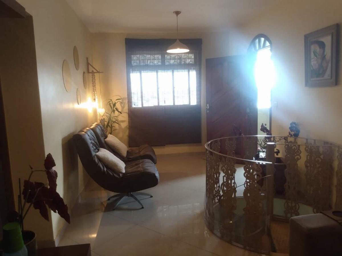 Casa, Havaí, 3 Quartos, 2 Vagas, 1 Suíte