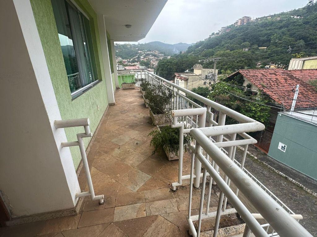 Cobertura, Centro, 4 Quartos, 2 Vagas, 1 Suíte