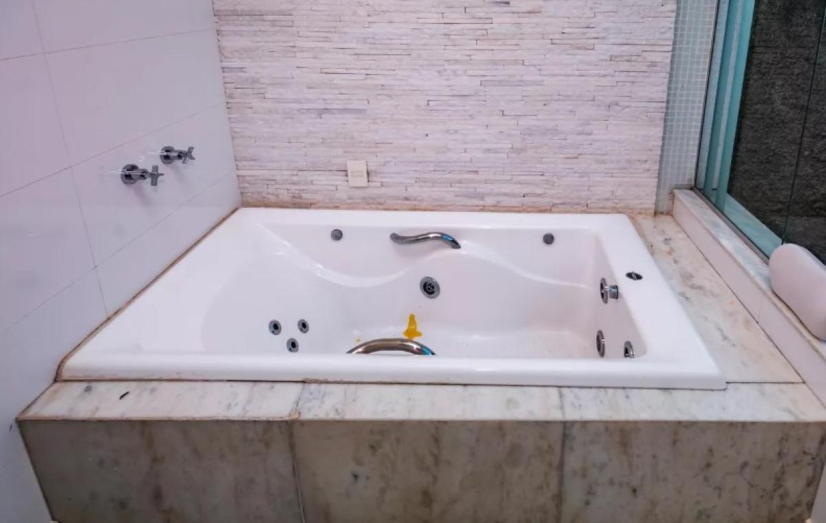 Casa, Bandeirantes (pampulha), 3 Quartos, 0 Vaga, 3 Suítes