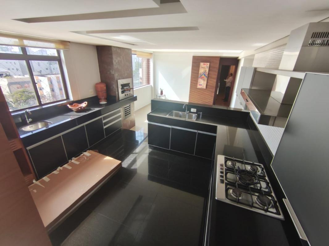 Apartamento, Coração Eucarístico, 4 Quartos, 3 Vagas, 3 Suítes