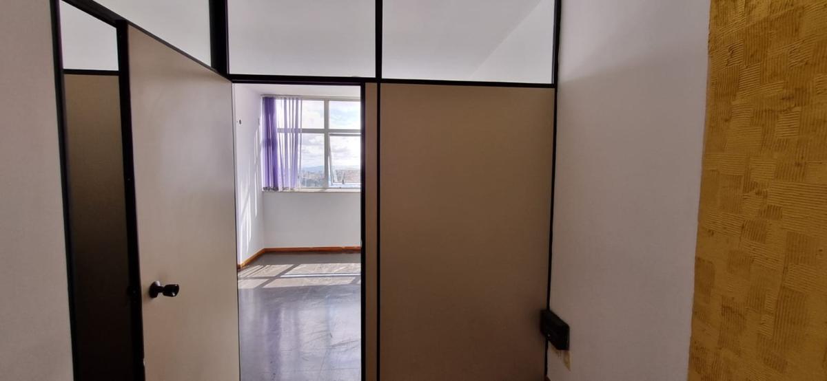 Sala, São Bento, 0 Quarto, 0 Vaga
