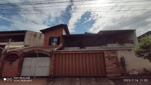 Casa, Quitandinha, 4 Quartos, 2 Vagas, 1 Suíte