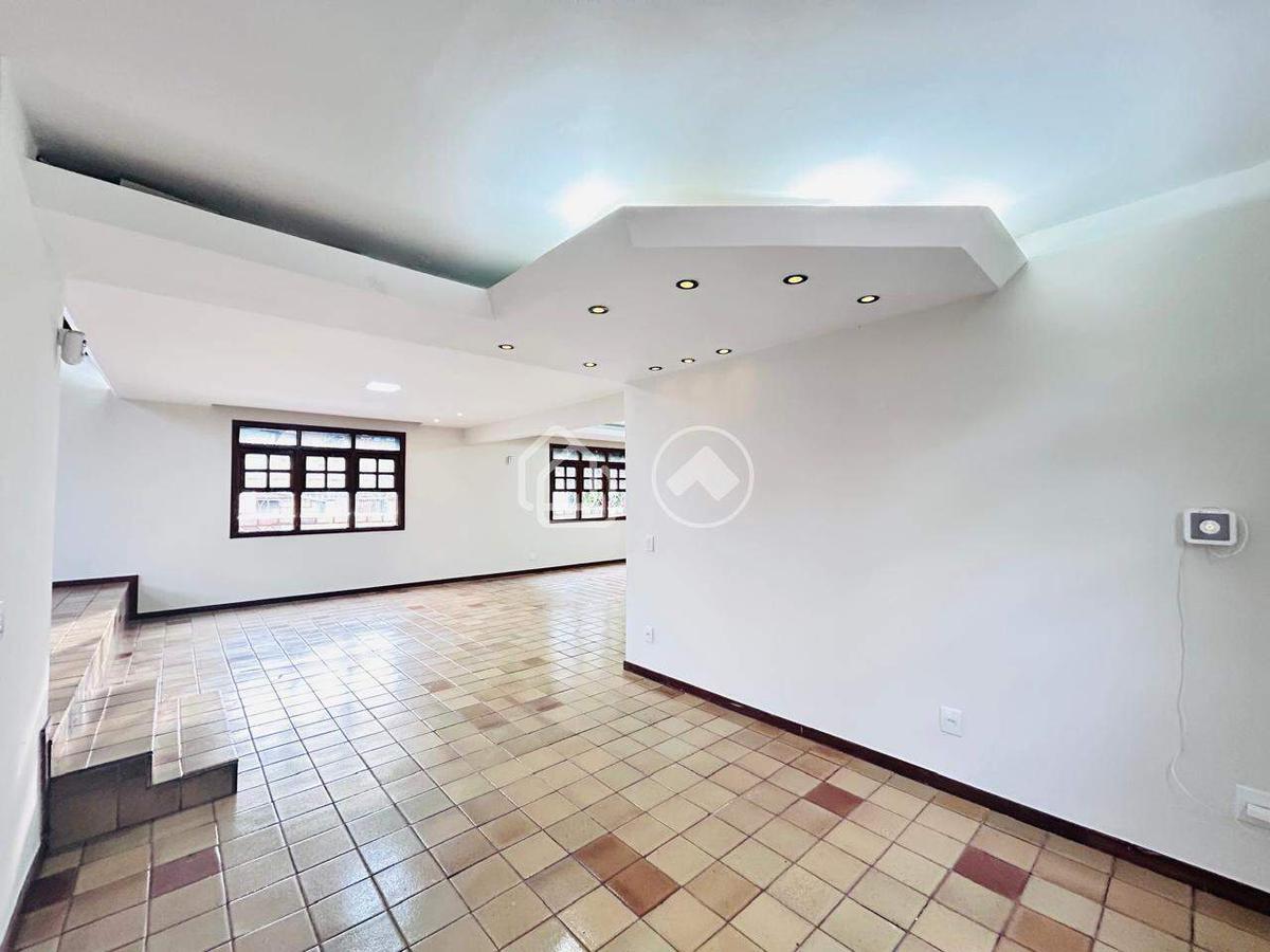 Casa, Santa Teresa, 8 Quartos, 6 Vagas, 2 Suítes