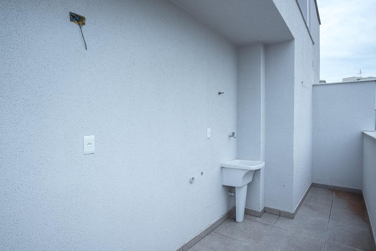 Cobertura, Heliópolis, 2 Quartos, 2 Vagas, 1 Suíte