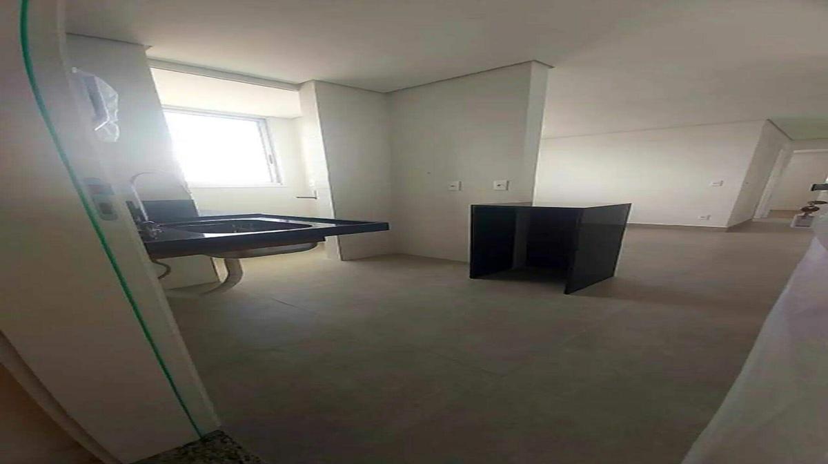 Apartamento, Sagrada Família, 3 Quartos, 2 Vagas, 1 Suíte