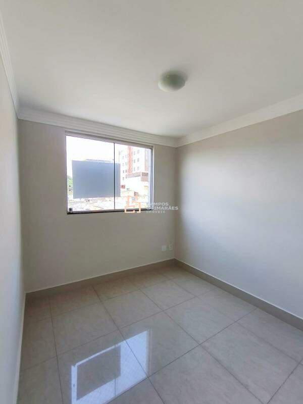 Apartamento, Barreiro, 3 Quartos, 3 Vagas, 1 Suíte