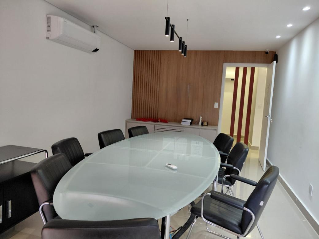 Sala, Funcionários, 1 Vaga