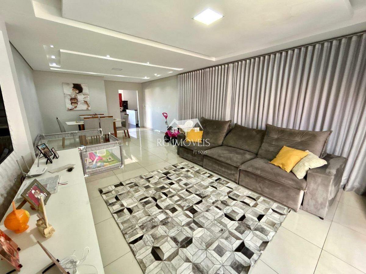 Casa, Eldorado, 4 Quartos, 4 Vagas, 1 Suíte