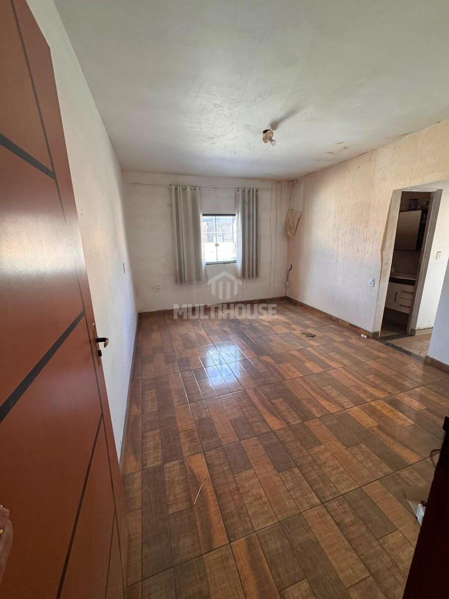 Casa, Candelária, 4 Quartos, 3 Vagas, 1 Suíte